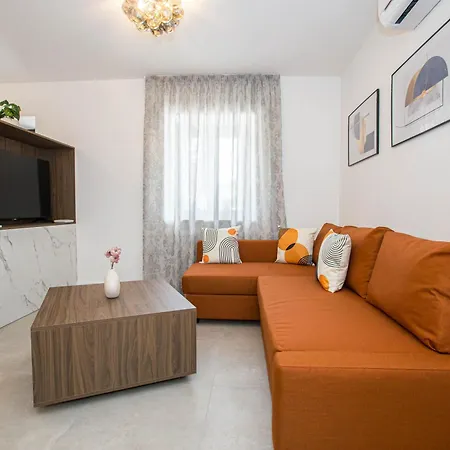 펜션 Jacuzzi House Mia Gajana