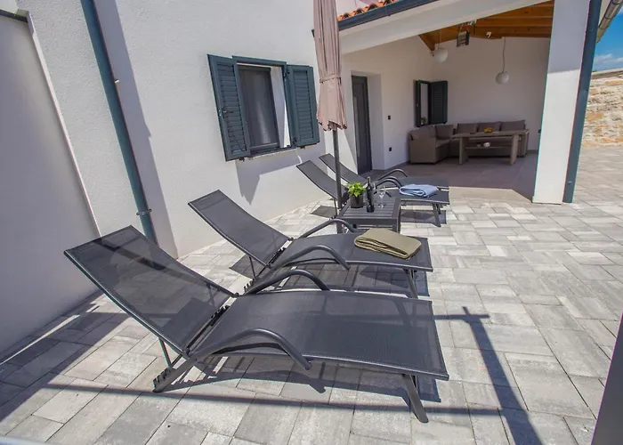 Casa de Férias Jacuzzi House Mia