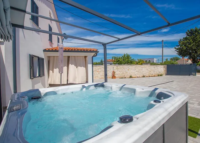 Casa de Férias Jacuzzi House Mia Gajana