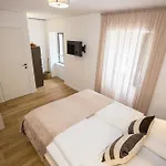 Jacuzzi House Mia *