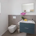 Jacuzzi House Mia Ferienhaus