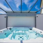Ferienhaus Jacuzzi House Mia *