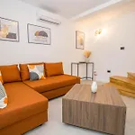 Jacuzzi House Mia