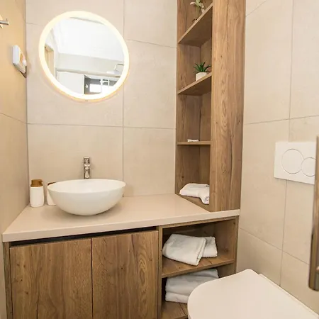 Vakantiehuis Jacuzzi House Mia *