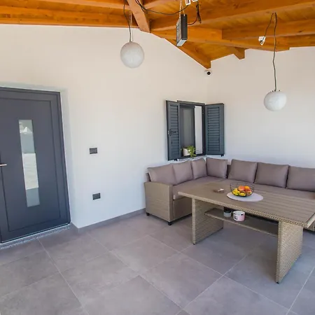 Jacuzzi House Mia Vakantiehuis *