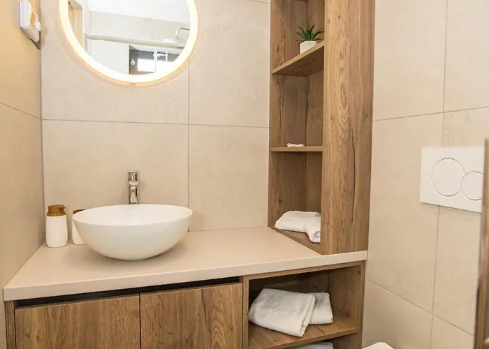 Vikendica Jacuzzi House Mia *