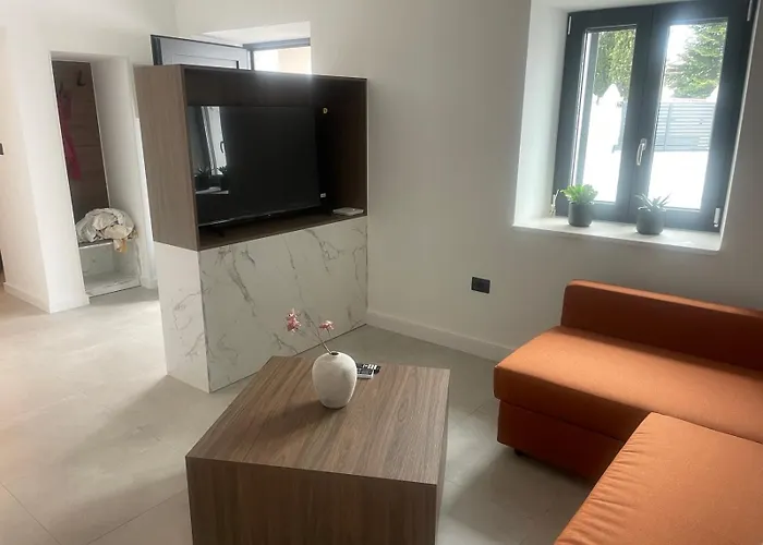 Vikendica Jacuzzi House Mia *